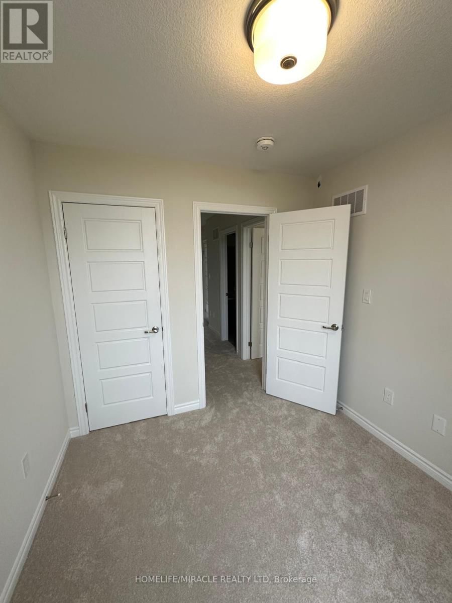 76 - 620 COLBORNE STREET Image 12