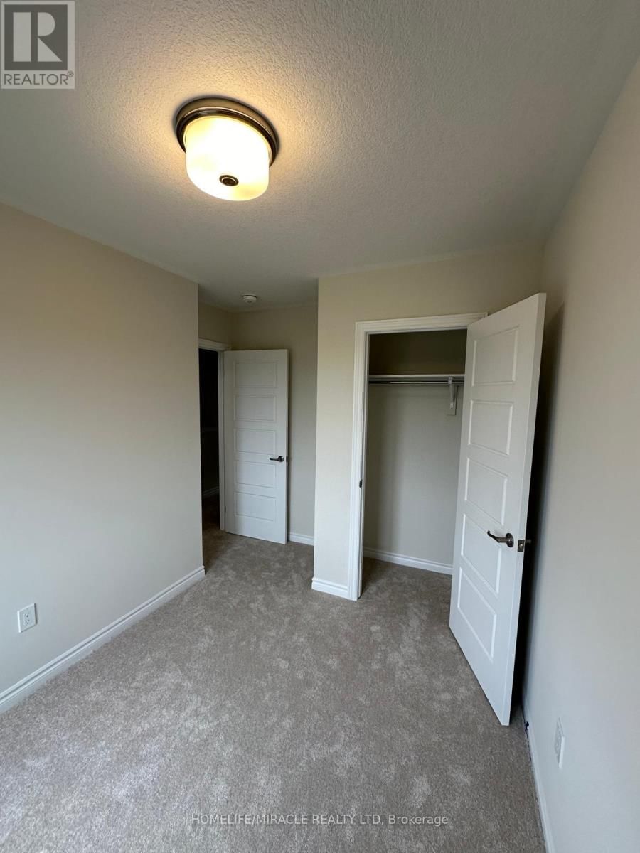 76 - 620 COLBORNE STREET Image 13