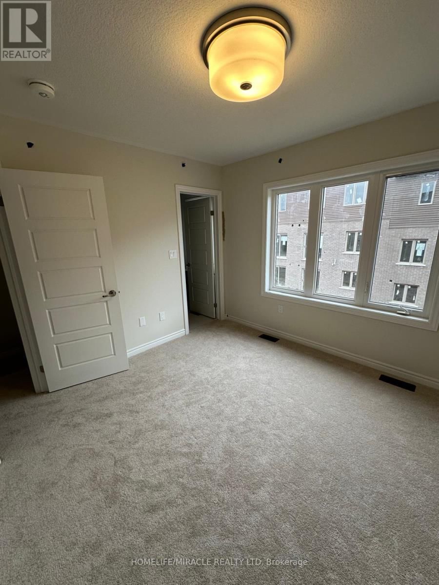 76 - 620 COLBORNE STREET Image 14