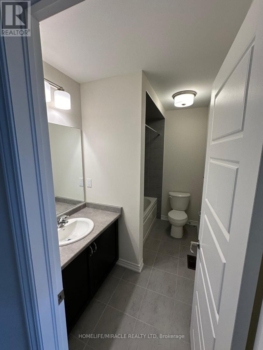 76 - 620 COLBORNE STREET Image 20