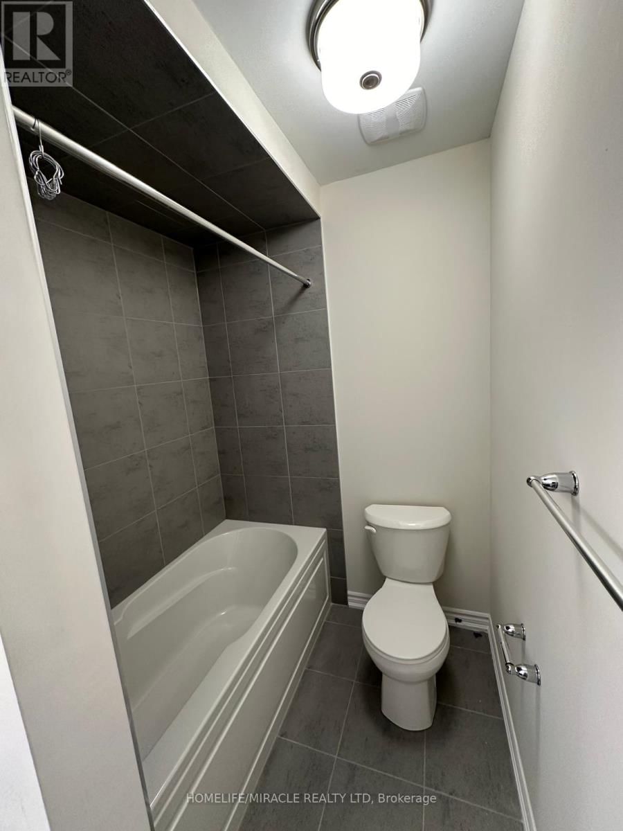 76 - 620 COLBORNE STREET Image 22