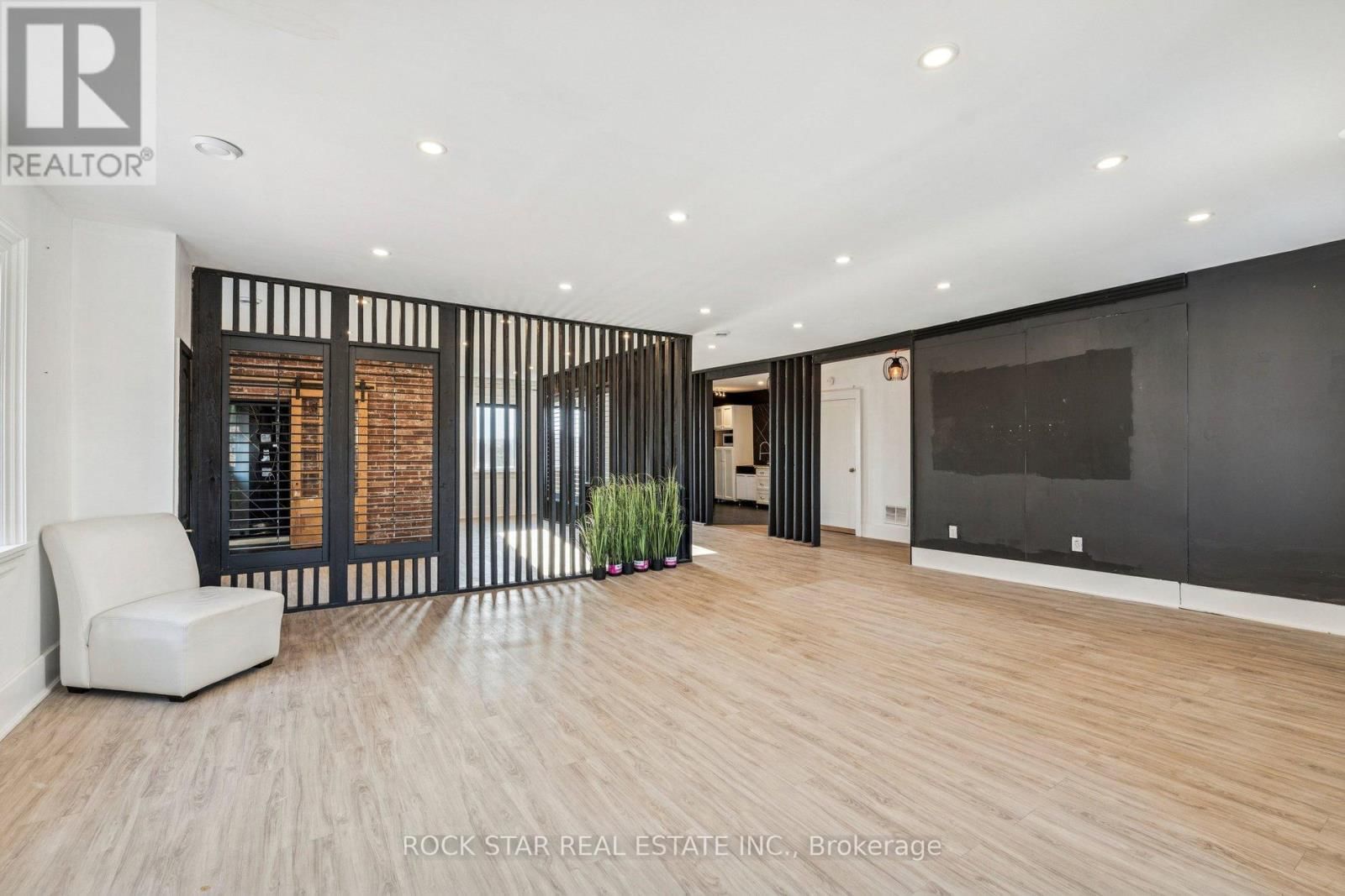 194-196 ST. PAUL STREET Image 19