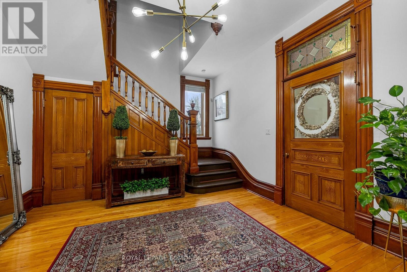 307 MAPLE AVENUE Image 4