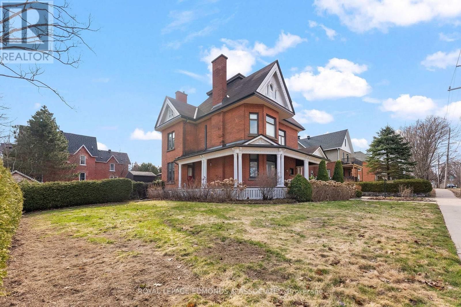 307 MAPLE AVENUE Image 41