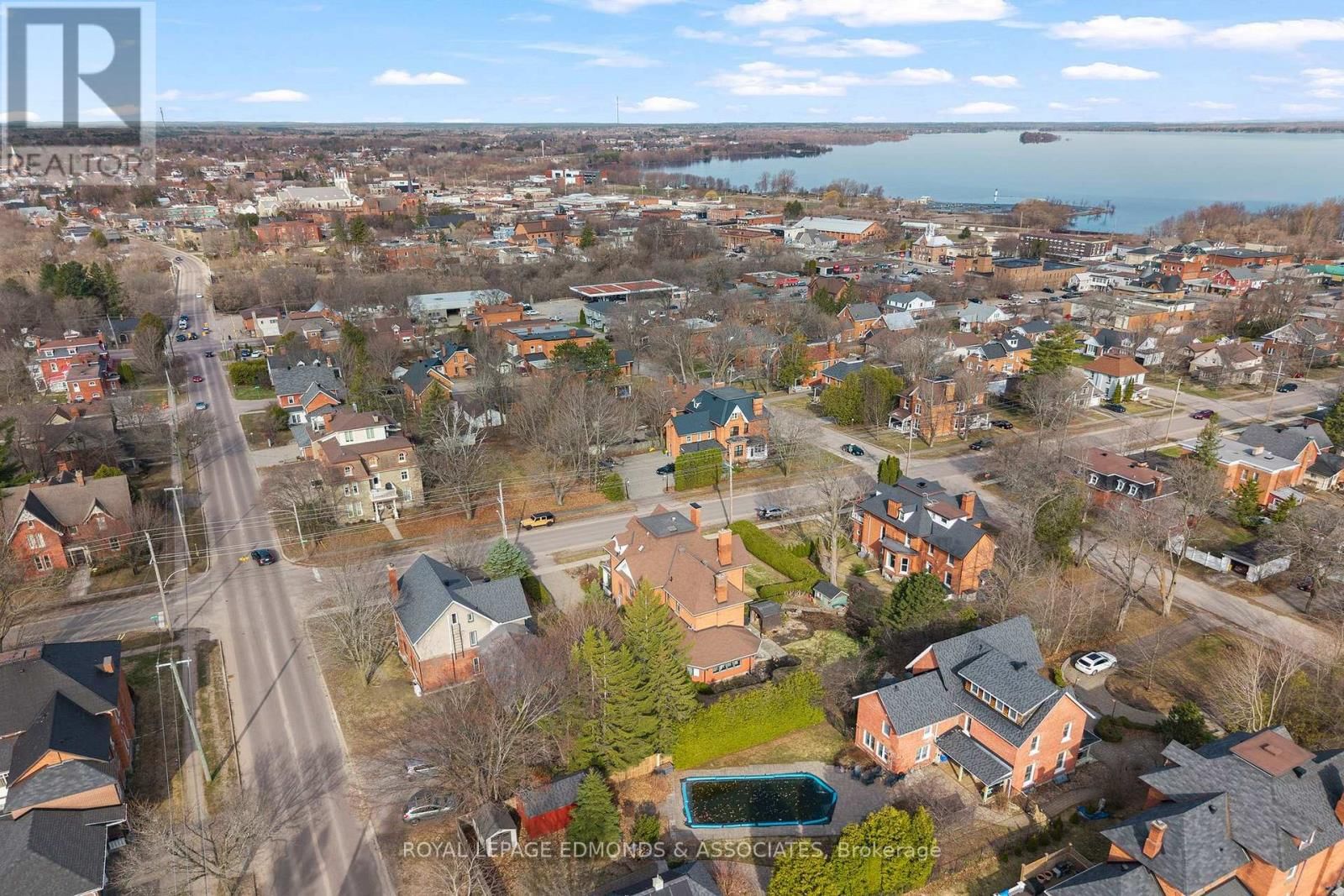 307 MAPLE AVENUE Image 48