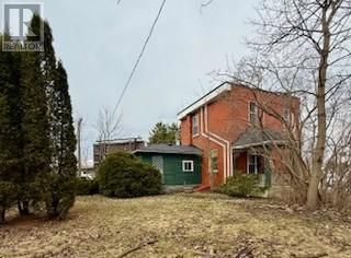 432 ERIE STREET Image 30