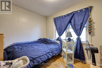 Image #1 of Commercial for Sale at Peel, Woodstock , Ontario