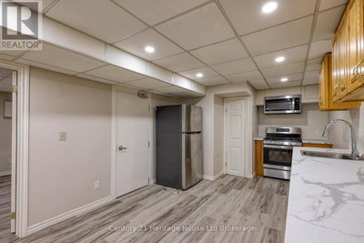 Image #1 of Commercial for Sale at Peel, Woodstock , Ontario