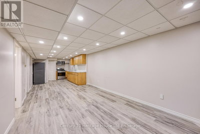 Image #1 of Commercial for Sale at Peel, Woodstock , Ontario