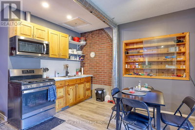 Image #1 of Commercial for Sale at Peel, Woodstock , Ontario