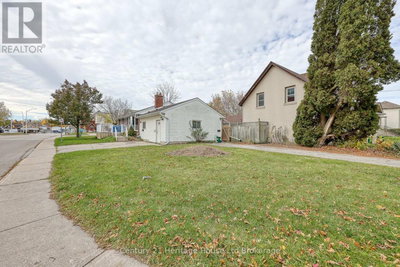 Image #1 of Commercial for Sale at Peel, Woodstock , Ontario