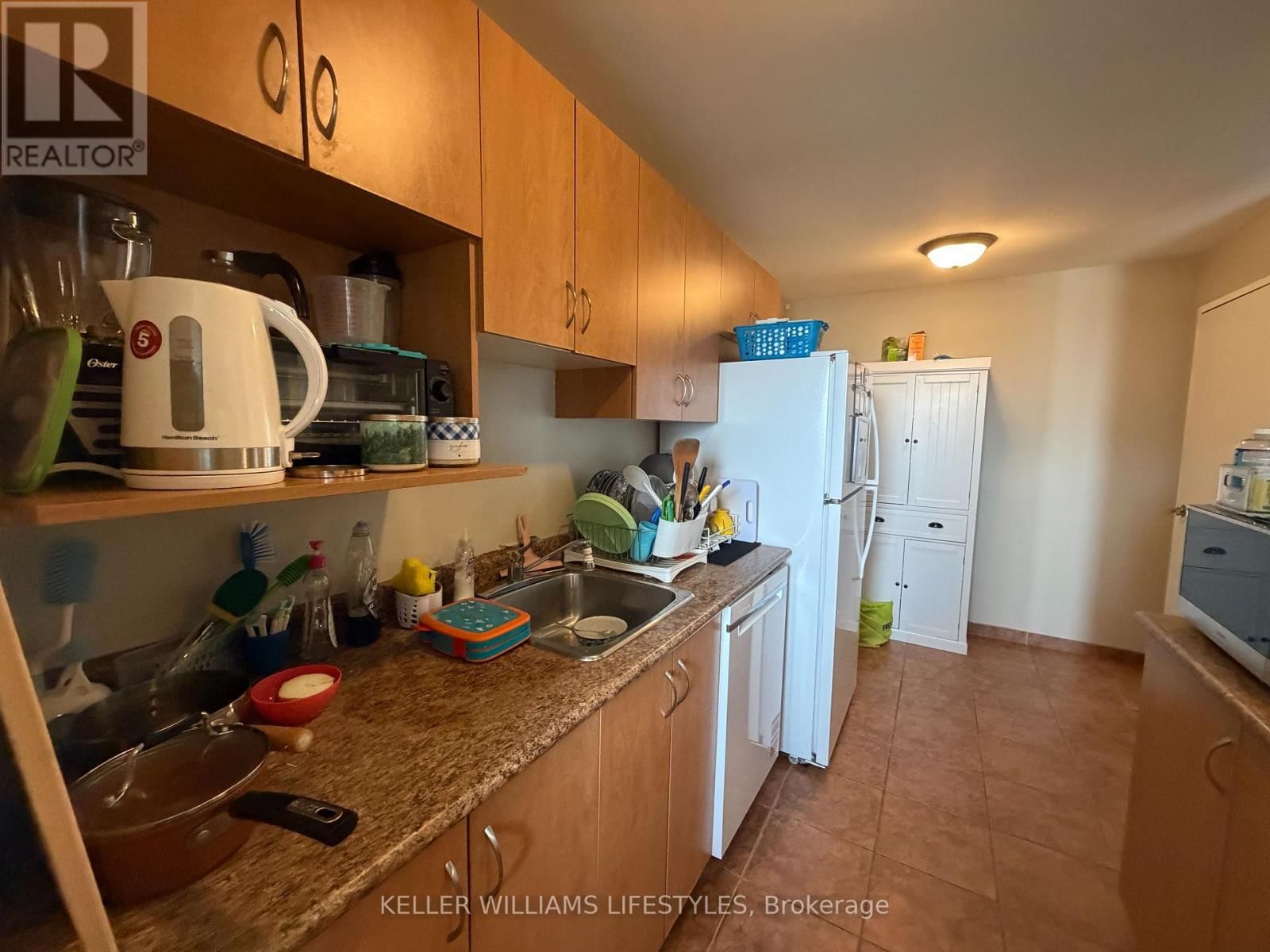 1002 - 931 WONDERLAND ROAD SOUTH Image 12