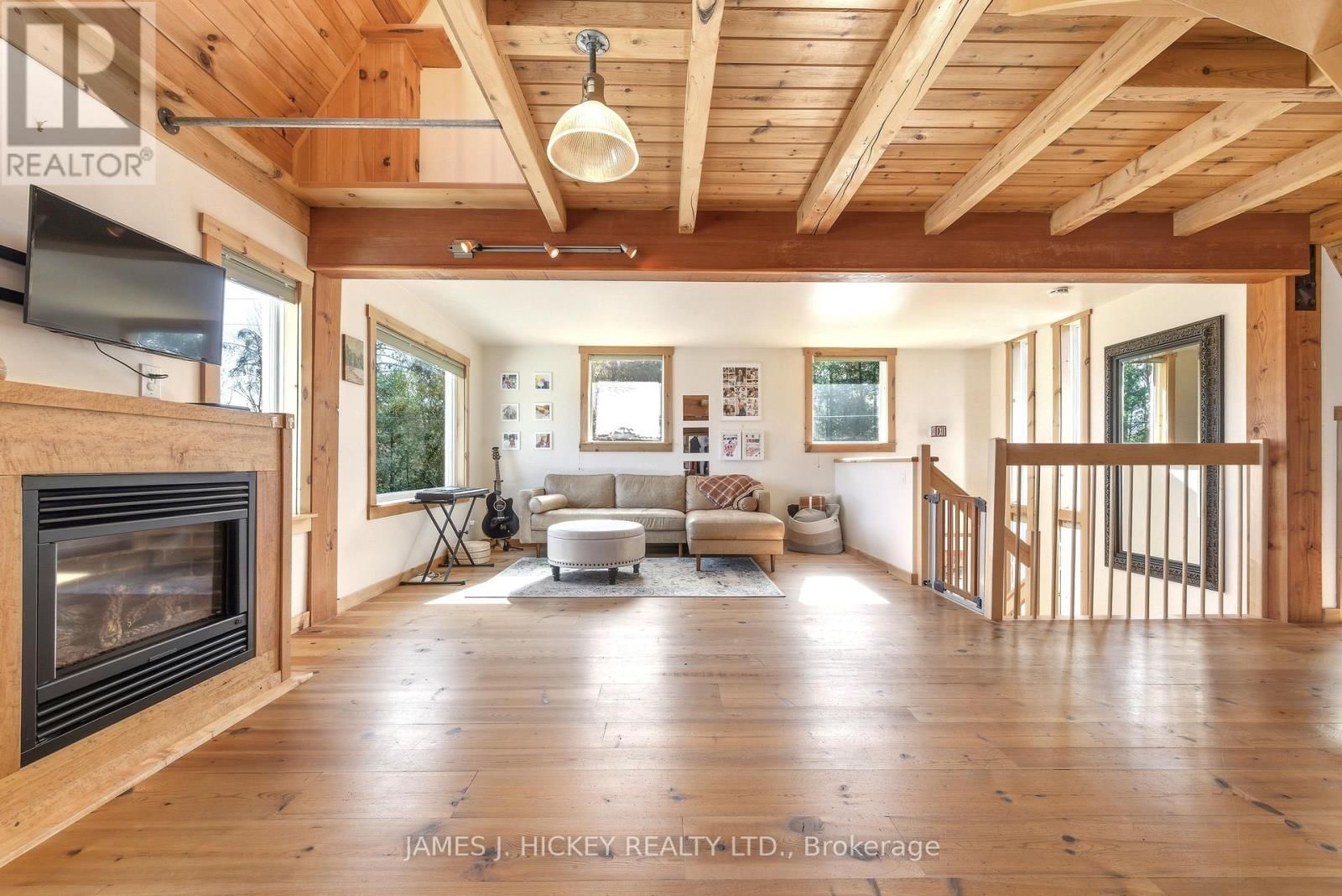 120 DEEP RIVER ROAD Image 10