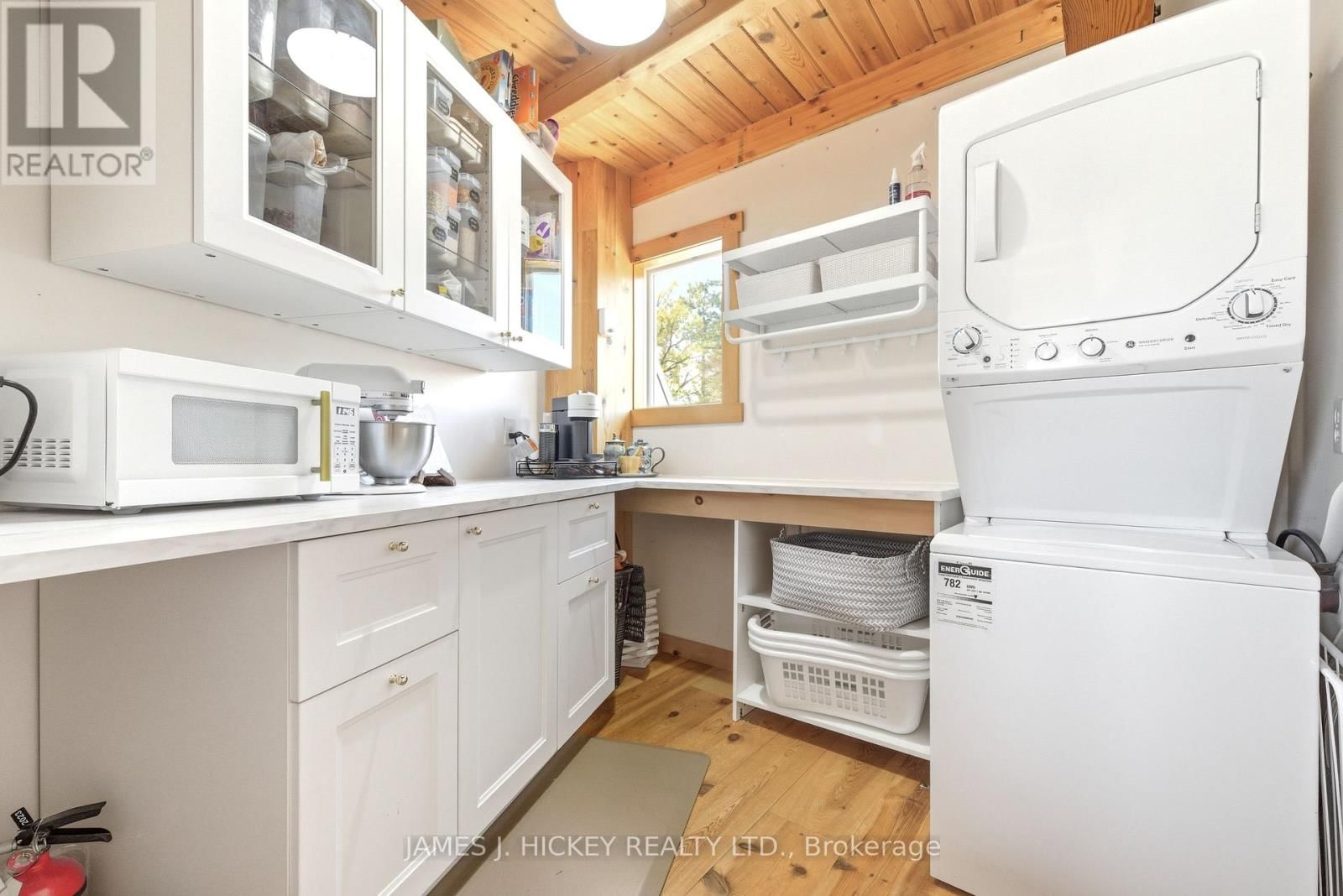 120 DEEP RIVER ROAD Image 16