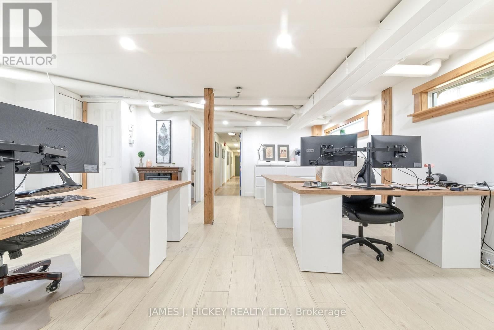 120 DEEP RIVER ROAD Image 31