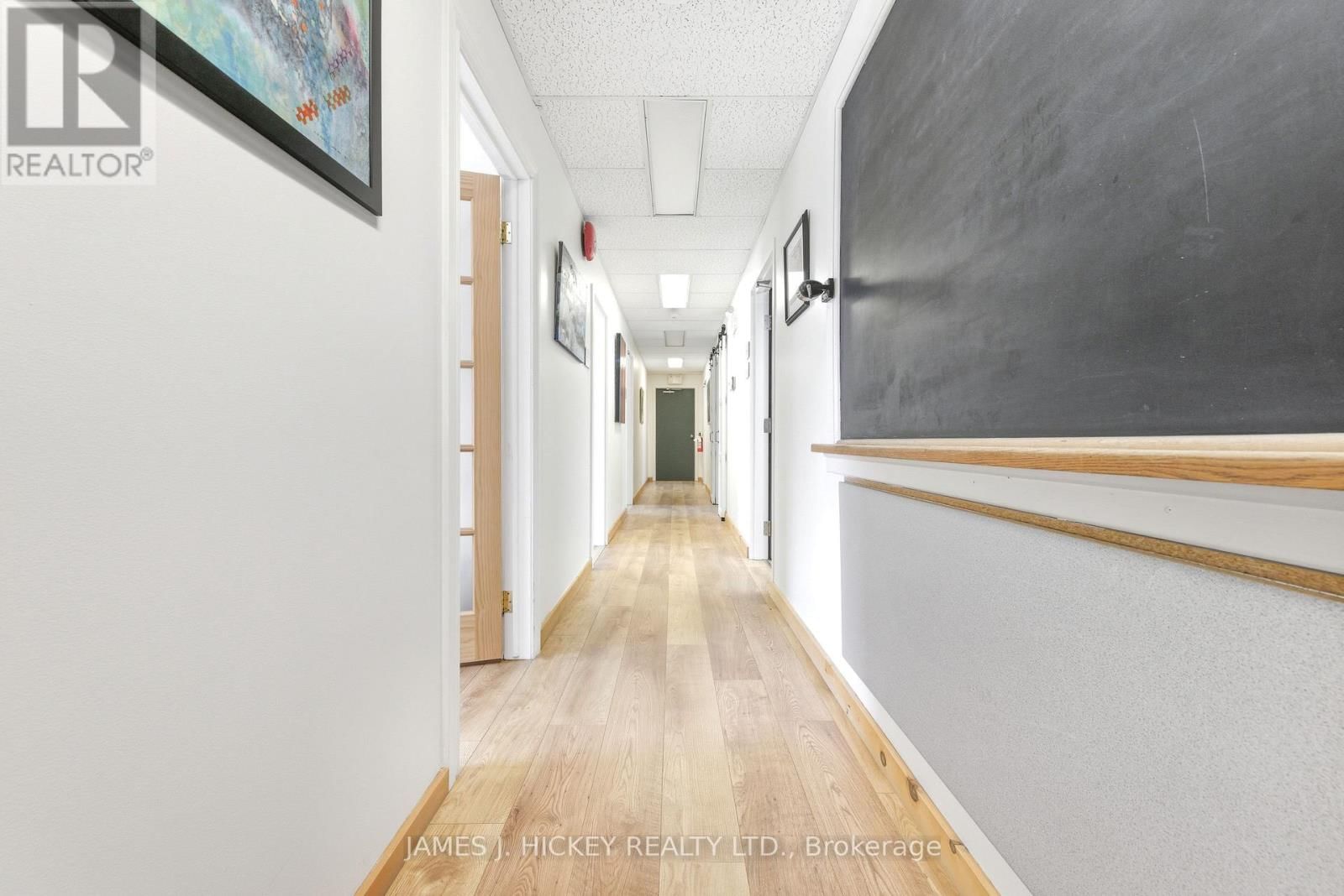 120 DEEP RIVER ROAD Image 33