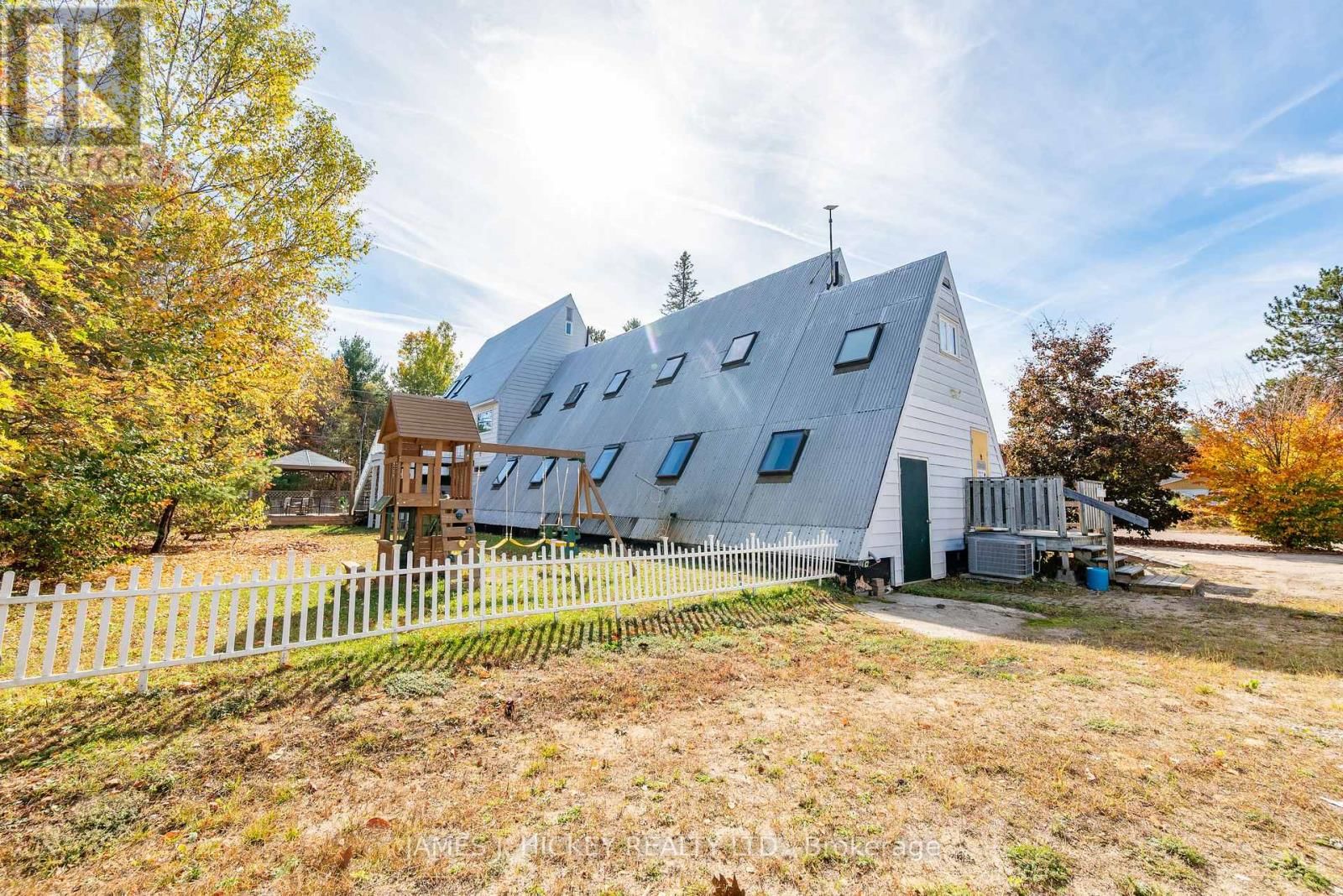 120 DEEP RIVER ROAD Image 4