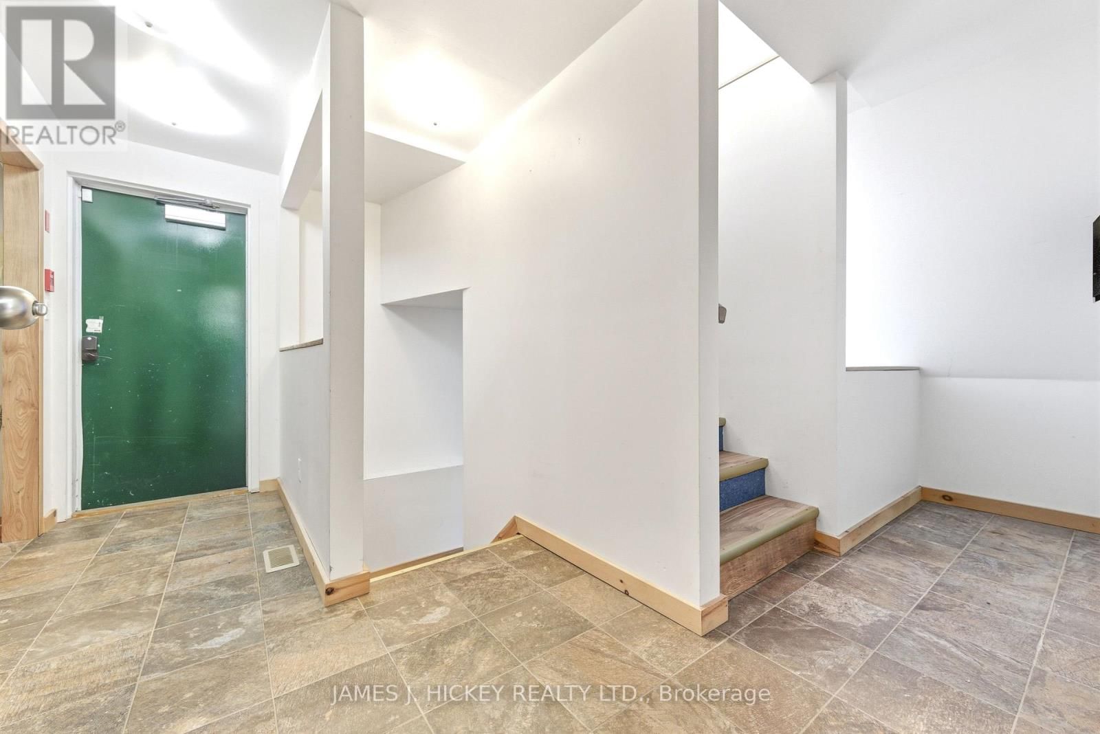 120 DEEP RIVER ROAD Image 42