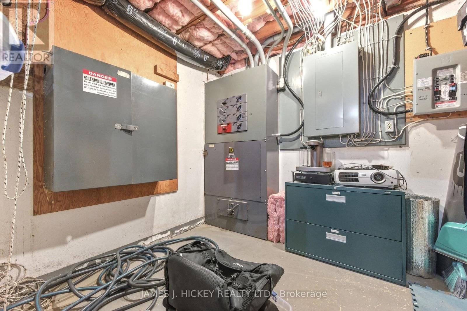 120 DEEP RIVER ROAD Image 44