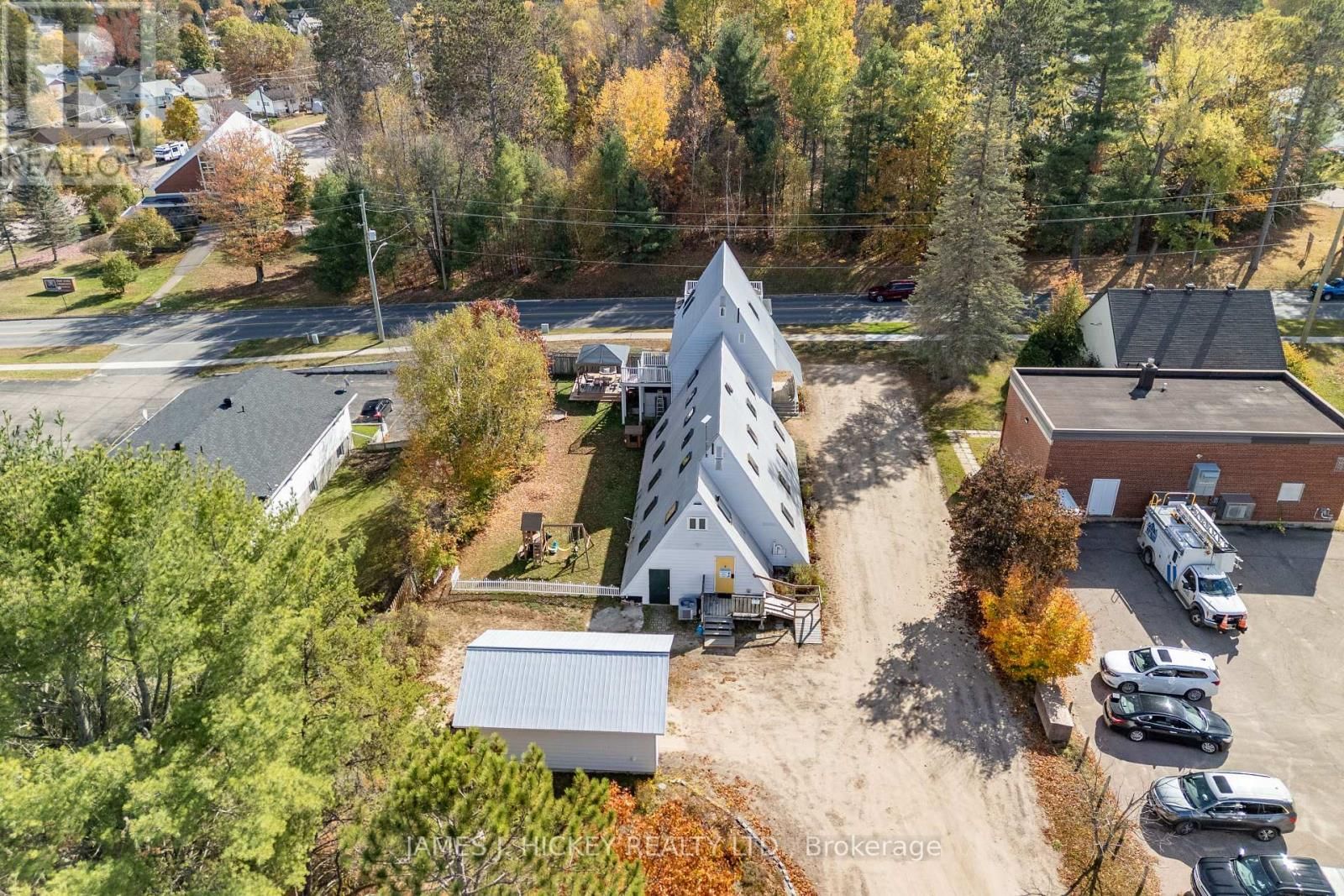 120 DEEP RIVER ROAD Image 48