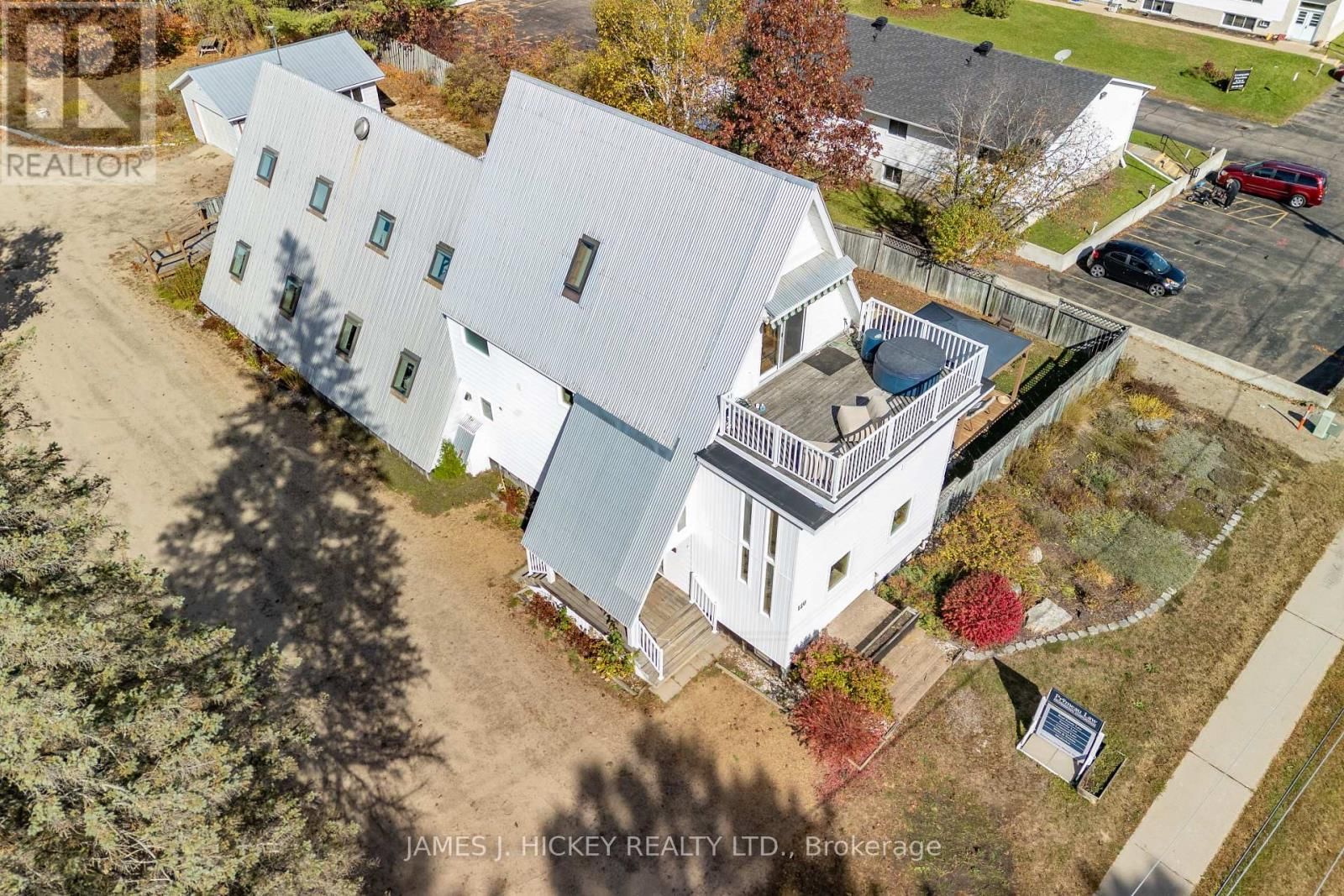 120 DEEP RIVER ROAD Image 49