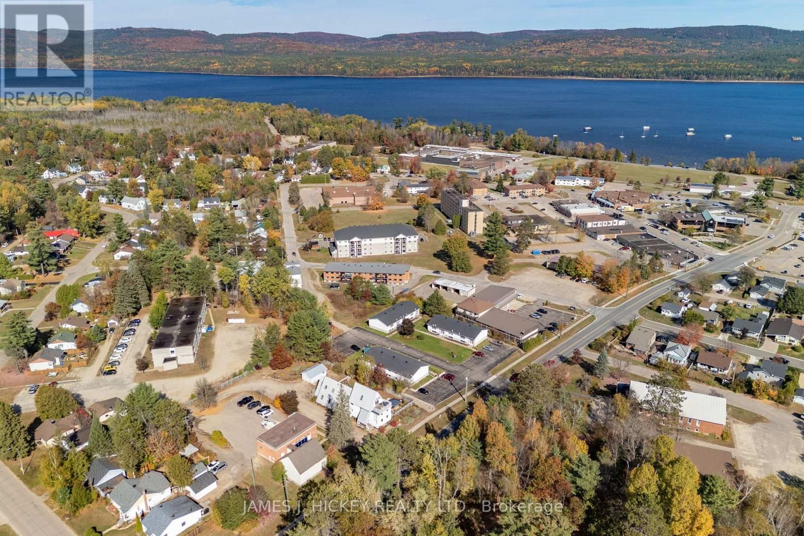 120 DEEP RIVER ROAD Image 50