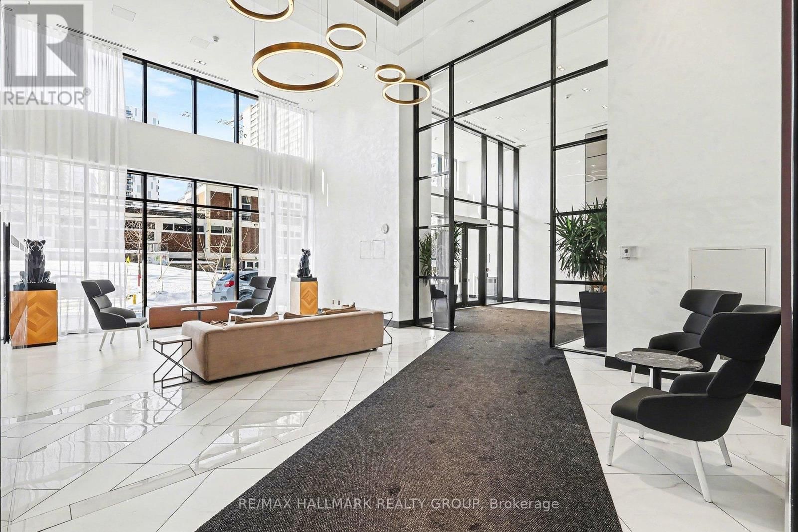 1412 - 255 BAY STREET NORTH Image 3