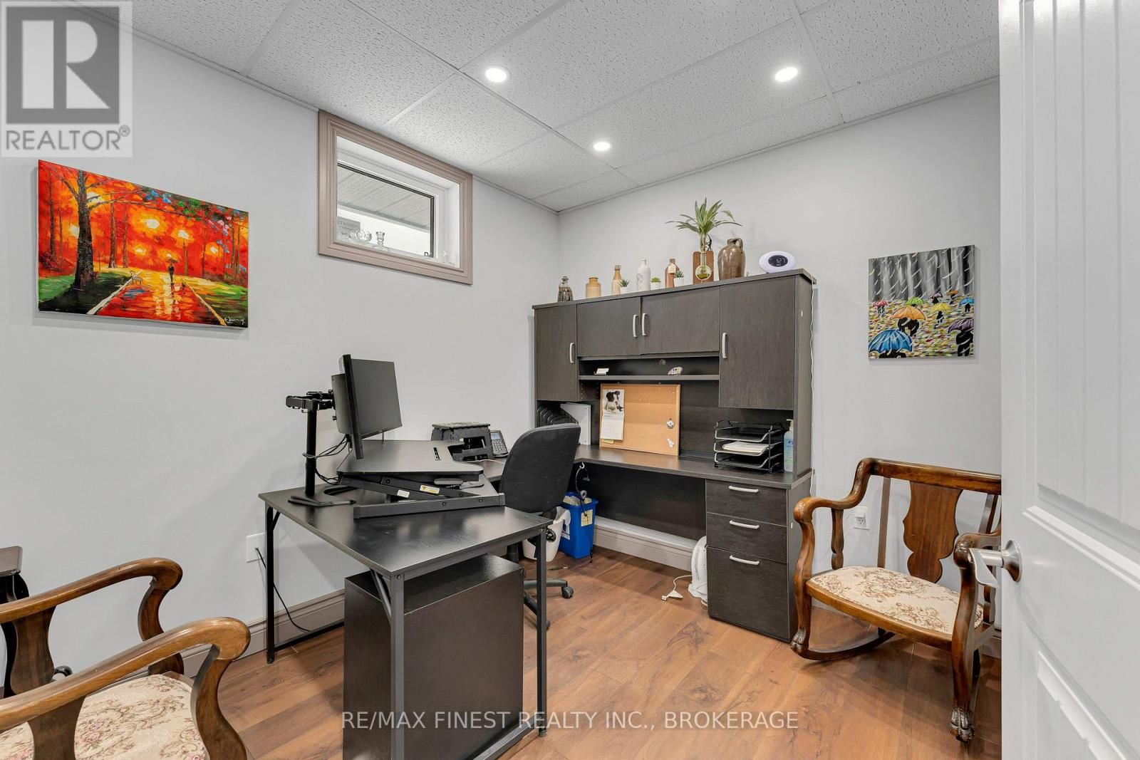 82 CENTRE STREET Image 16