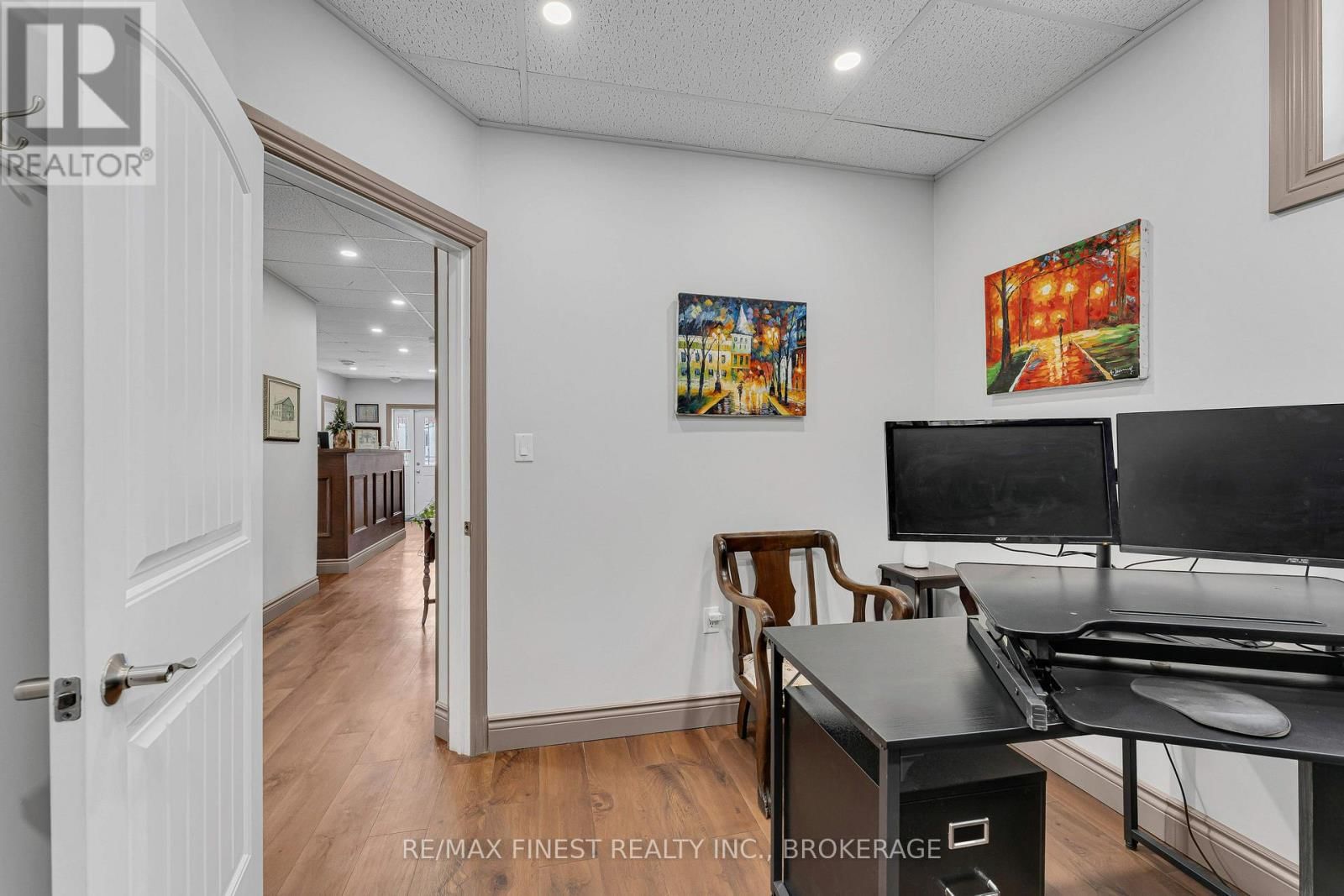 82 CENTRE STREET Image 17