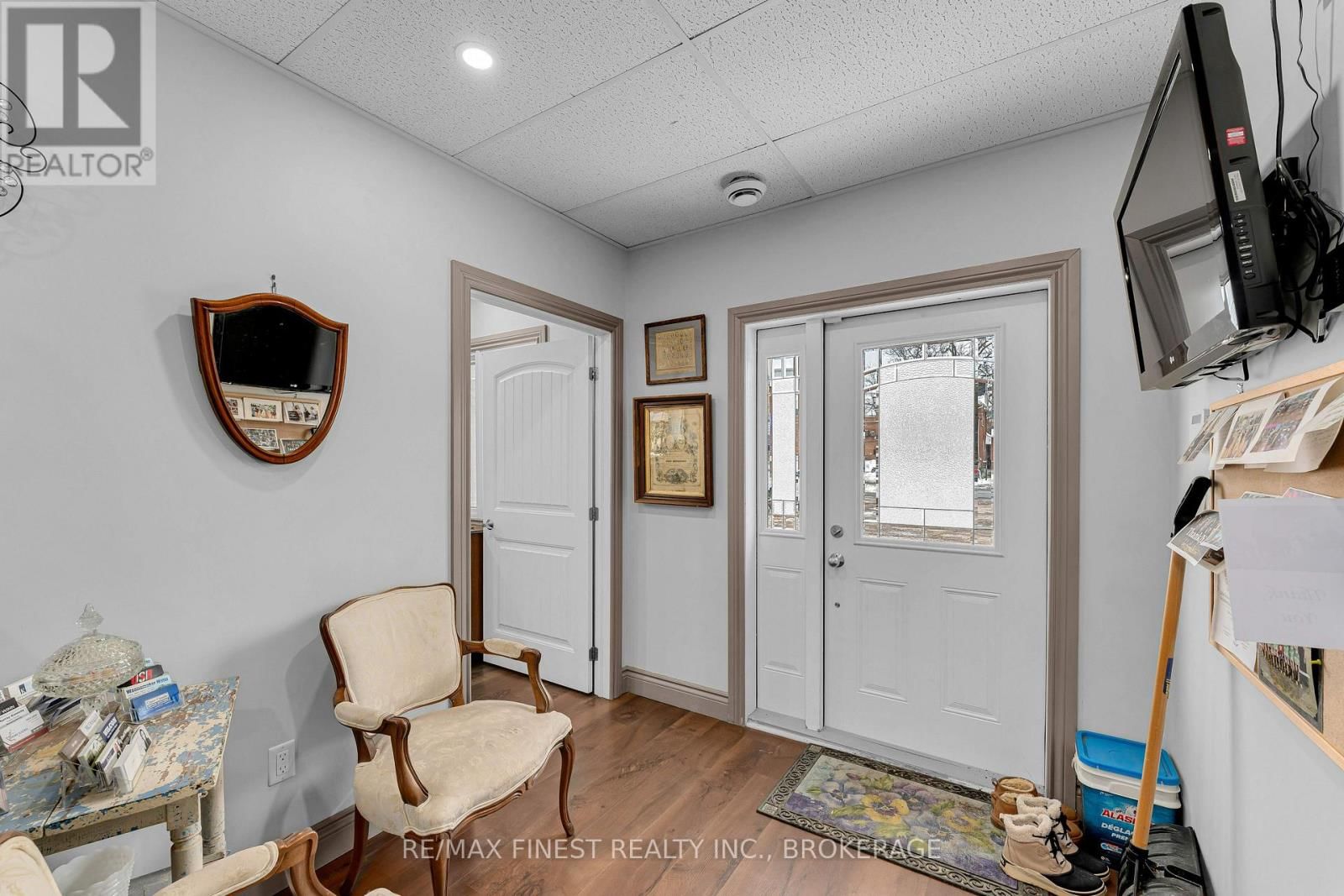 82 CENTRE STREET Image 2