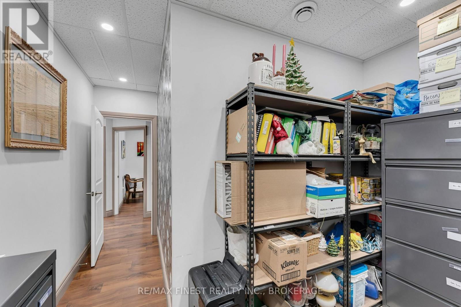 82 CENTRE STREET Image 20