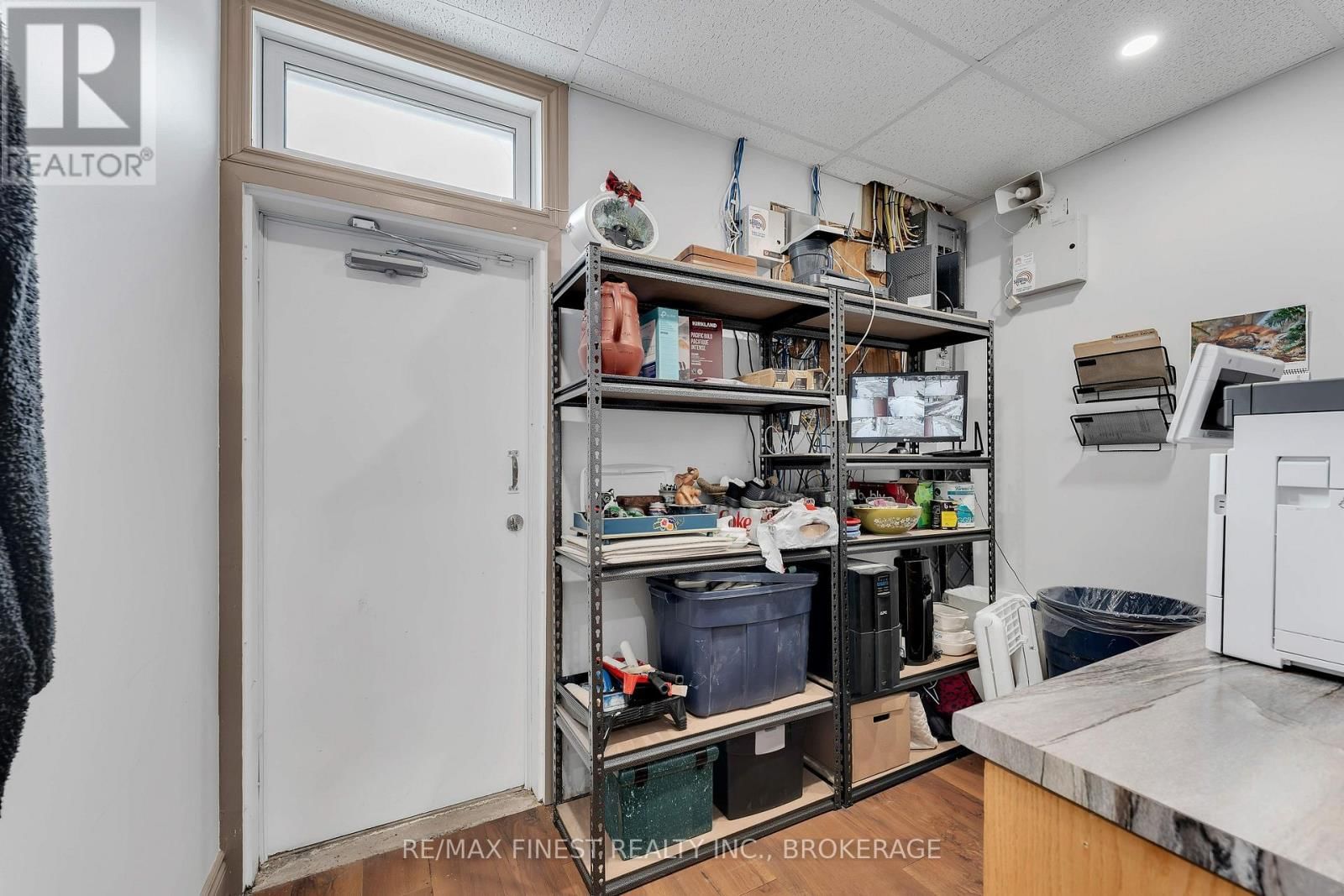 82 CENTRE STREET Image 22