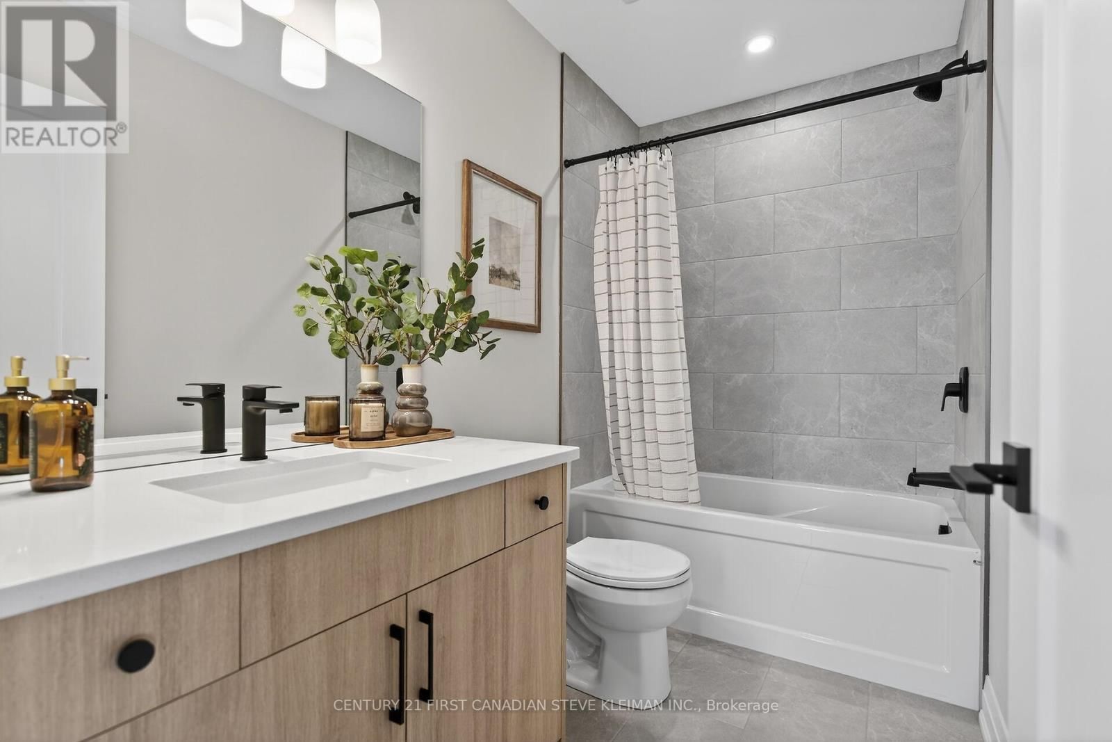 107 - 2830 TOKALA TRAIL Image 24