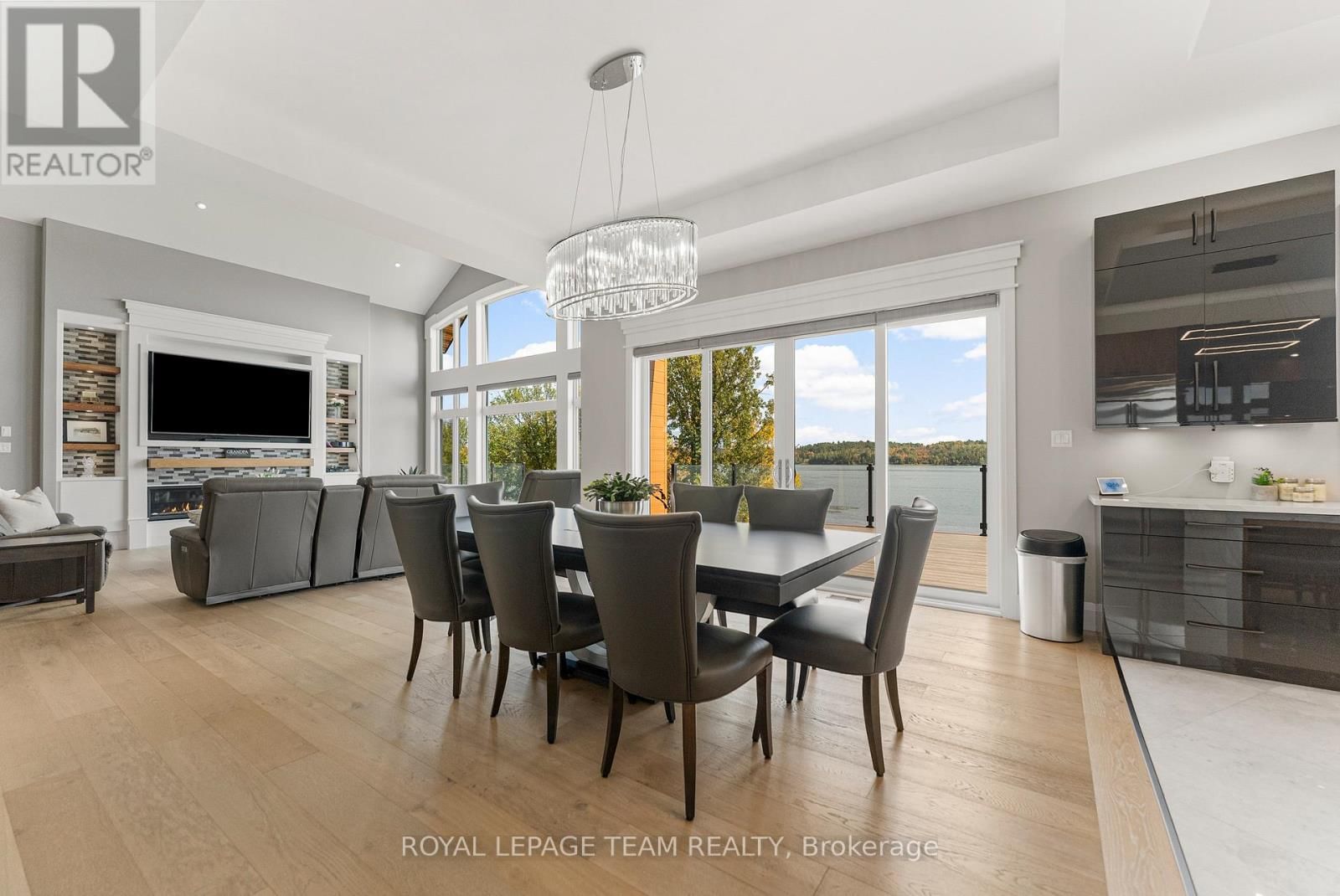 231 FINNERTY ROAD Image 12