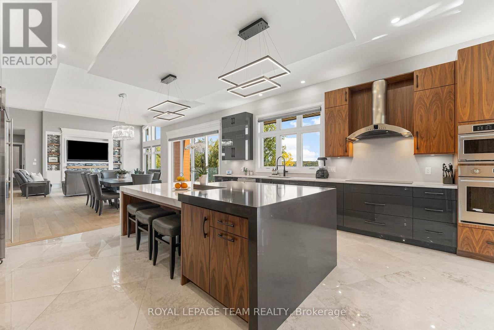 231 FINNERTY ROAD Image 15