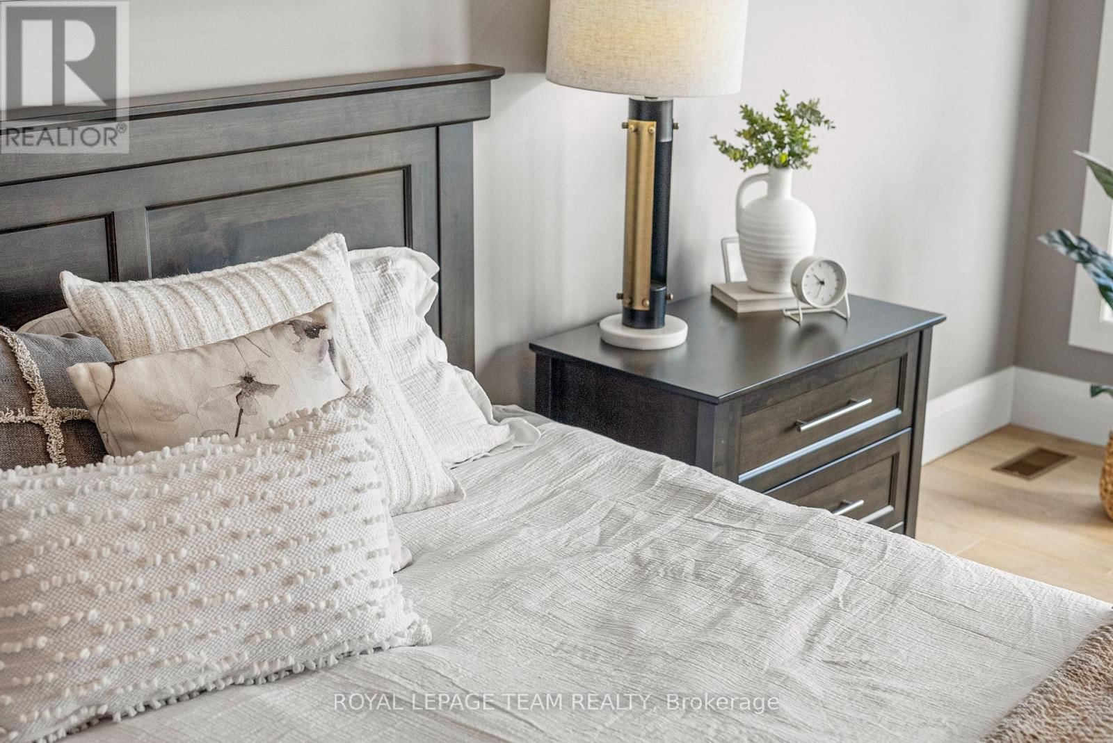 231 FINNERTY ROAD Image 30