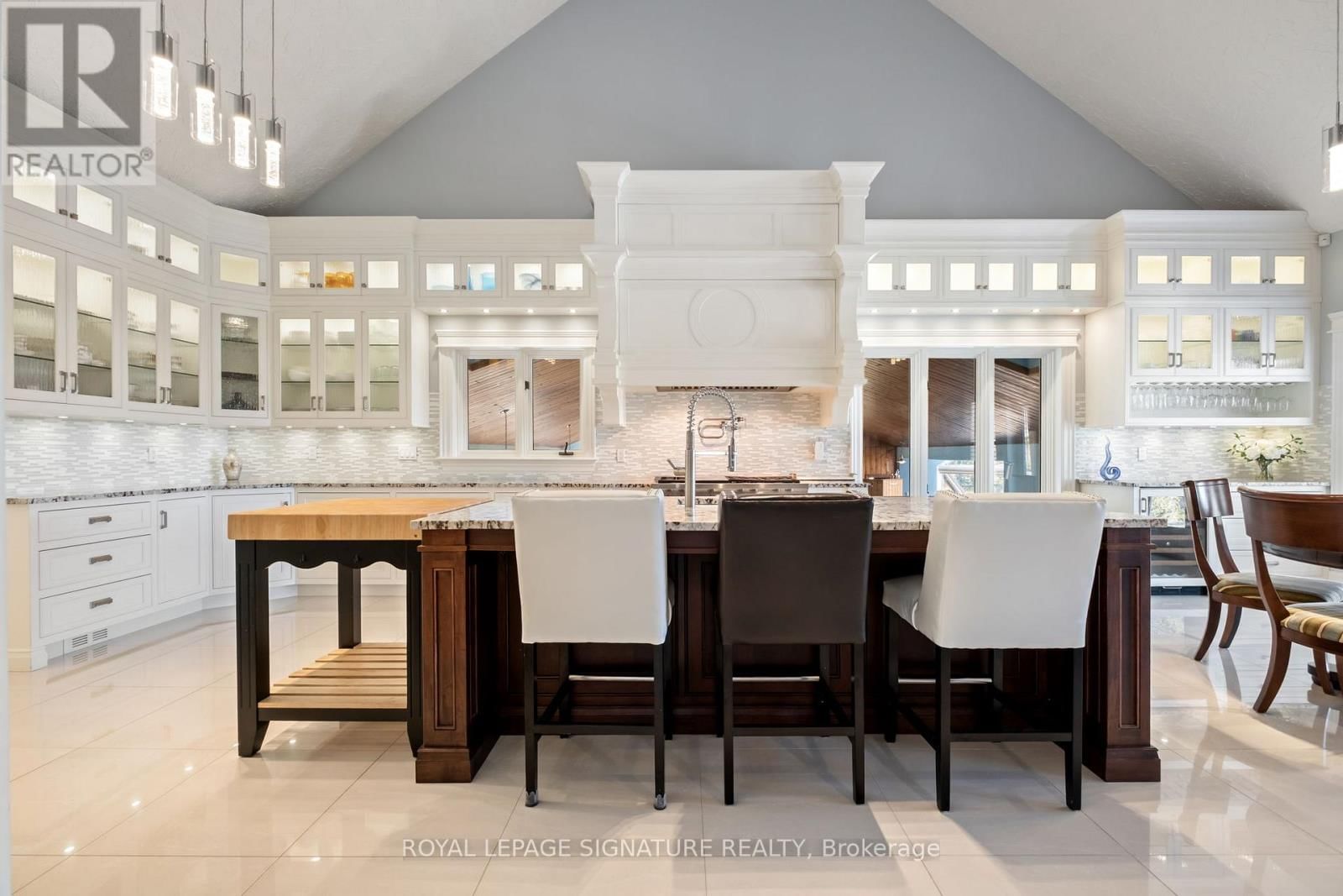 58 AMALIA CRESCENT Image 15