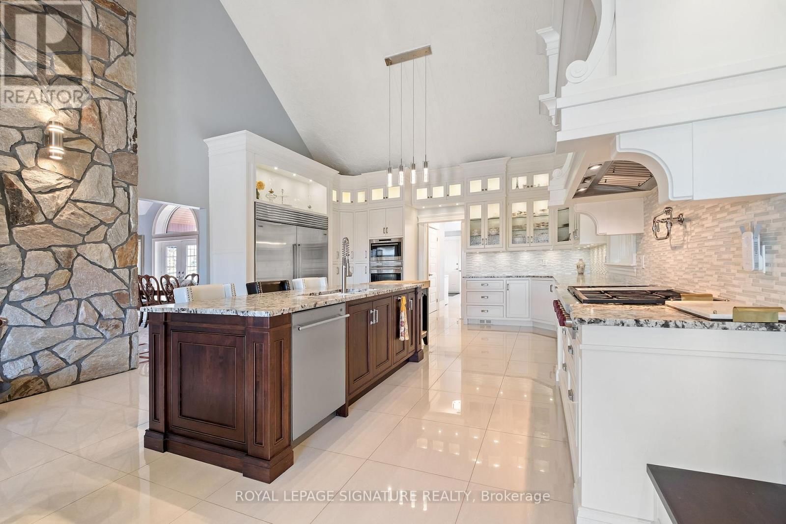 58 AMALIA CRESCENT Image 17