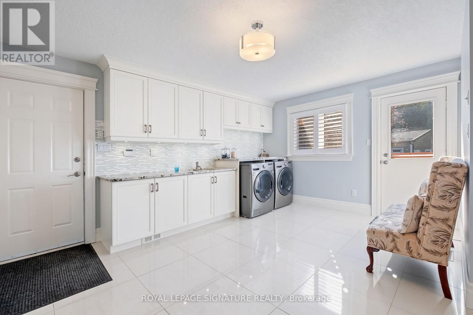 58 AMALIA CRESCENT Image 21