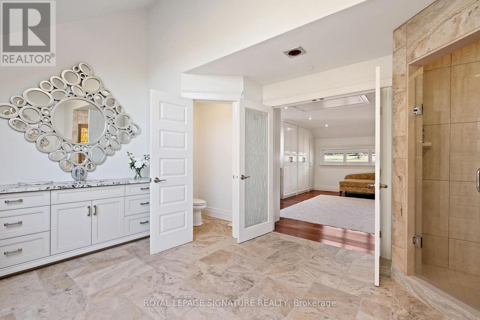 58 AMALIA CRESCENT Image 26