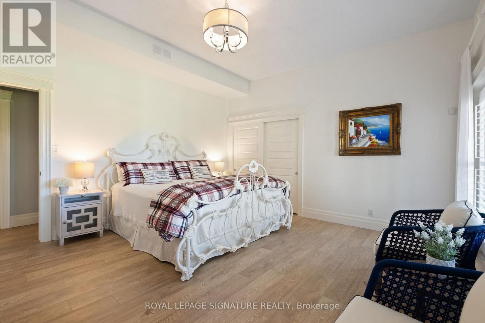 58 AMALIA CRESCENT Image 31