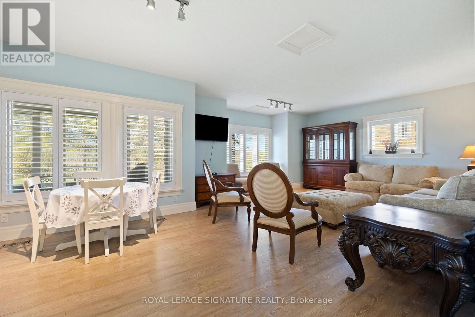 58 AMALIA CRESCENT Image 33