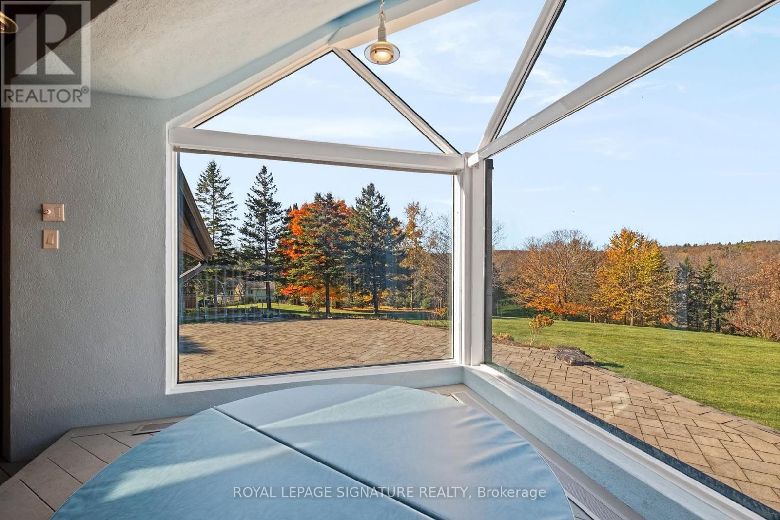 58 AMALIA CRESCENT Image 38