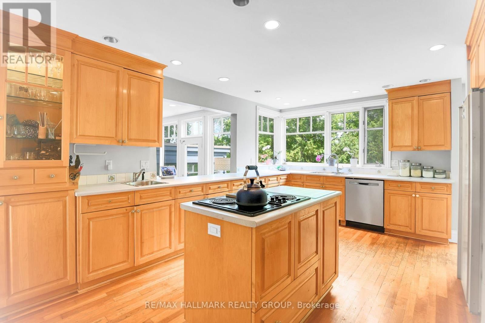 23 DAVIDSON DRIVE Image 12