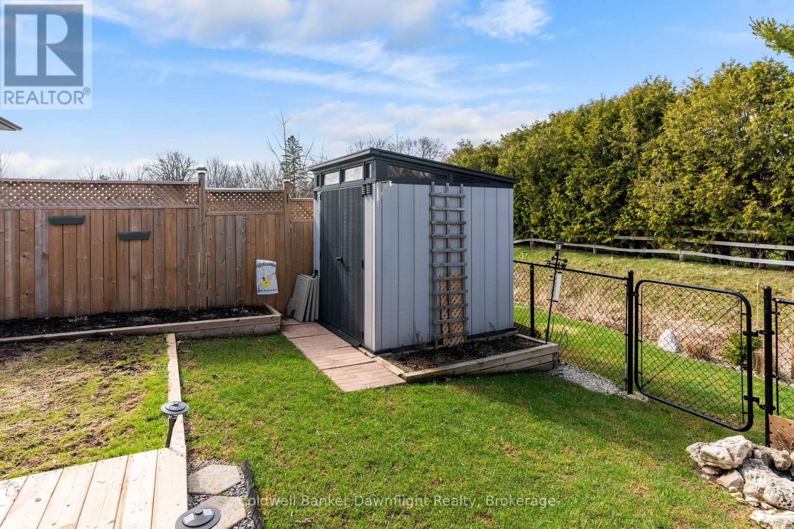 84 ROWE AVENUE Image 46