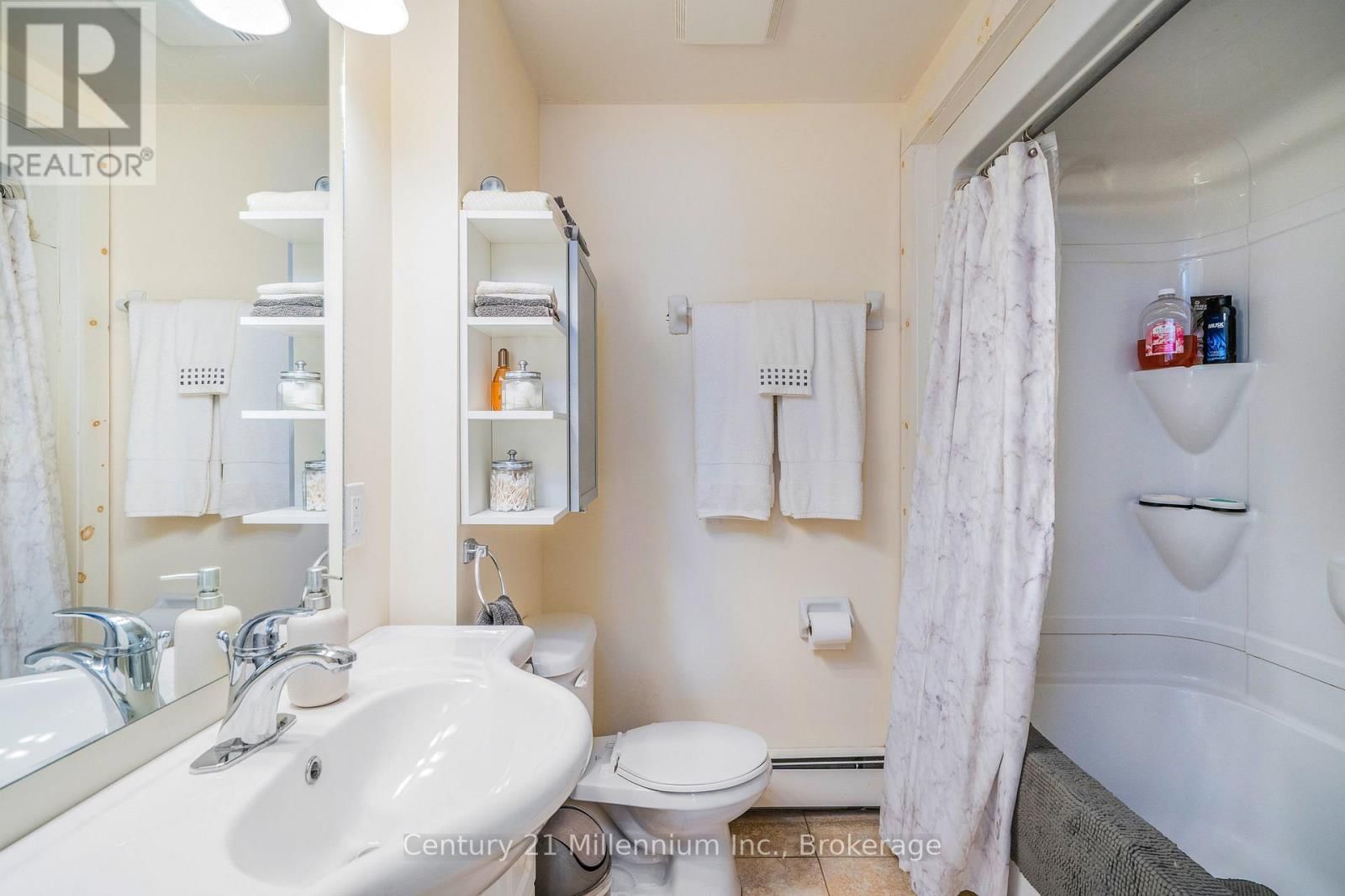 131-133 GARAFRAXA STREET SOUTH Image 36