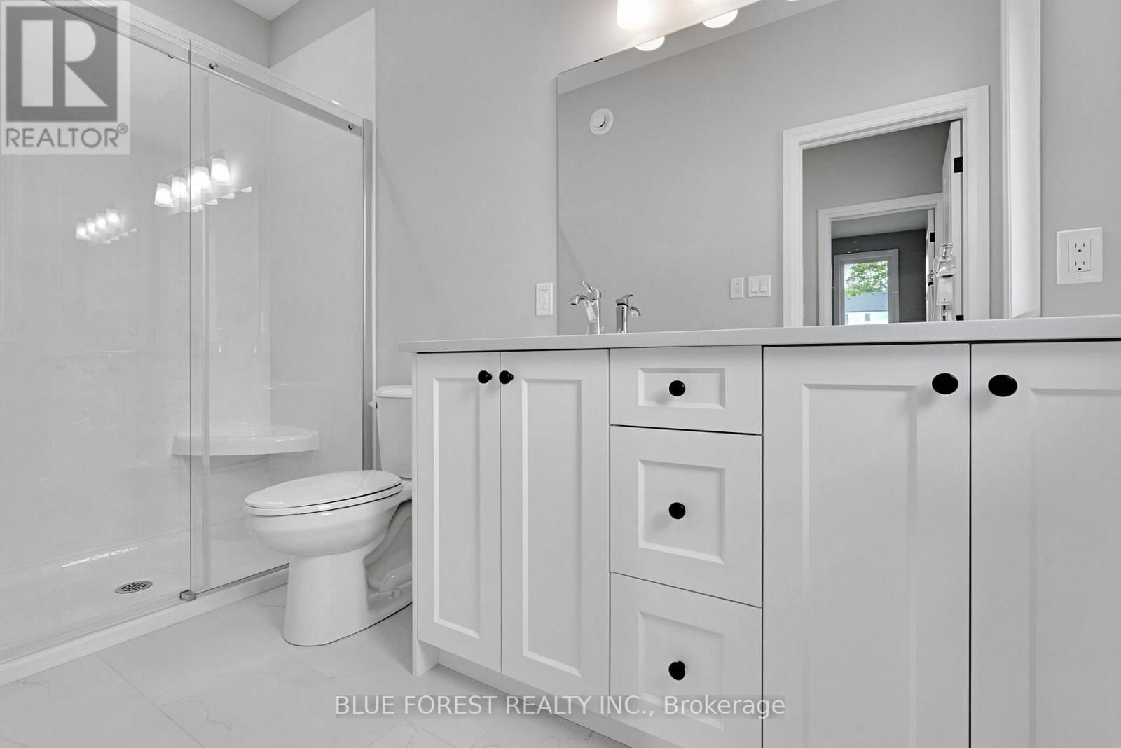 147 SHIRLEY STREET Image 21