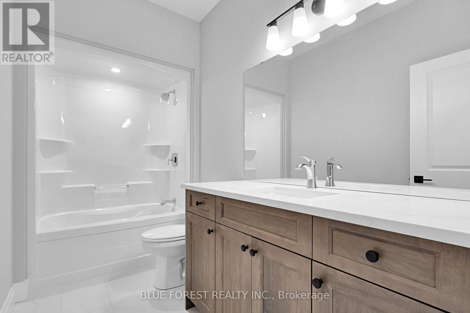 147 SHIRLEY STREET Image 23