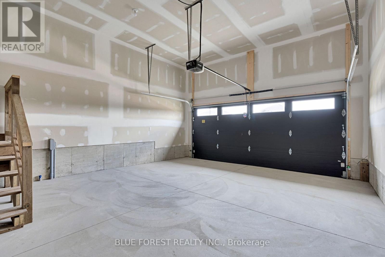 147 SHIRLEY STREET Image 41