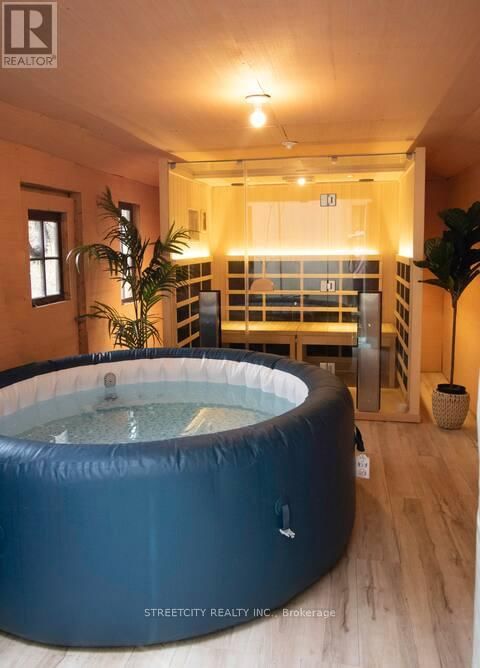 7 THISTLE COURT Image 13